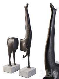 Giraffe sculpture 1